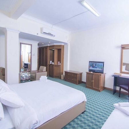 Asia Plaza Hotel Янгон Экстерьер фото