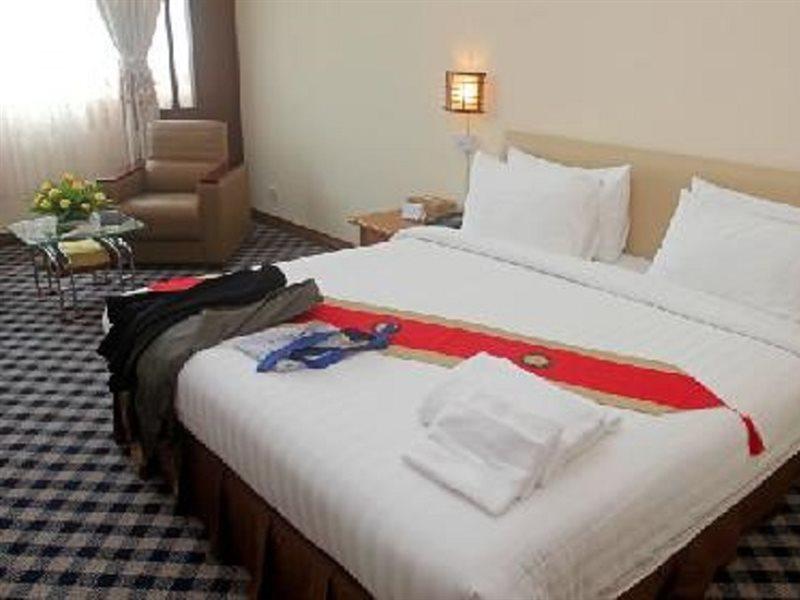 Asia Plaza Hotel Янгон Экстерьер фото