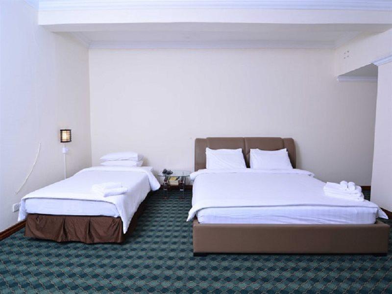 Asia Plaza Hotel Янгон Экстерьер фото