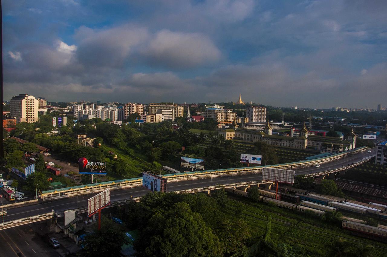 Asia Plaza Hotel Янгон Экстерьер фото