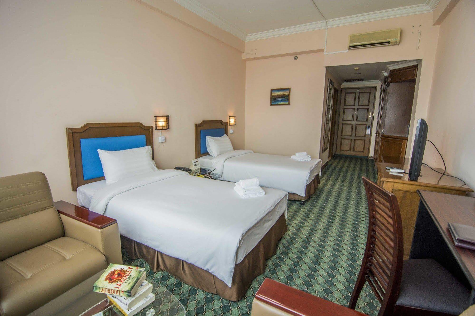 Asia Plaza Hotel Янгон Экстерьер фото
