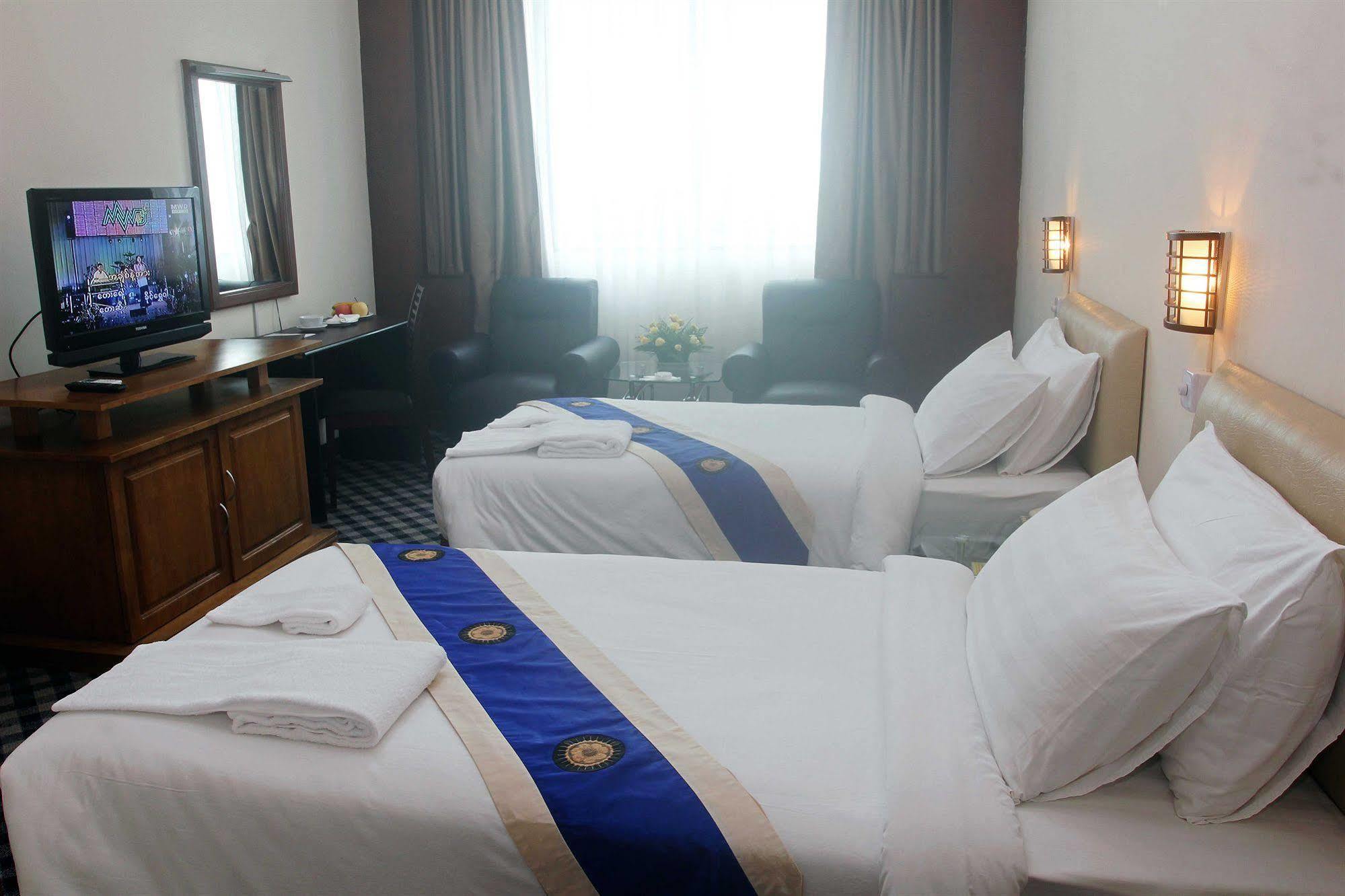 Asia Plaza Hotel Янгон Экстерьер фото